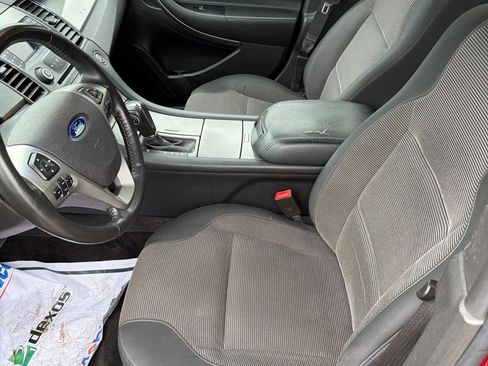 Used 2013 Ford Taurus SEL FWD image 21