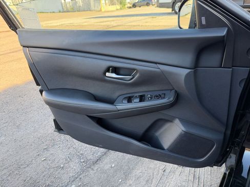 Used 2025 Nissan Sentra SV image 18