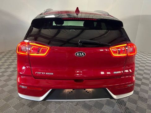 Used 2019 Kia Niro Touring FWD image 6