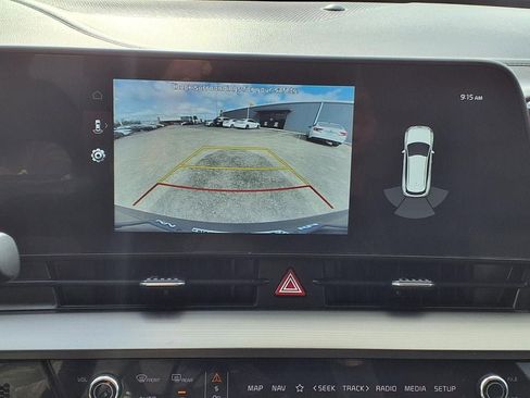 Used 2024 Kia Sportage EX FWD image 29