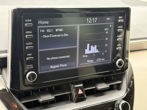 Used 2020 Toyota Corolla LE FWD image 18