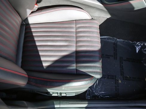 Used 2023 Genesis G70 2.0T w/ Sport Prestige Package image 34