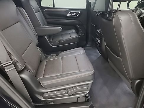 Used 2023 Chevrolet Tahoe High Country w/ Advanced Technology Package AWD/4WD image 14