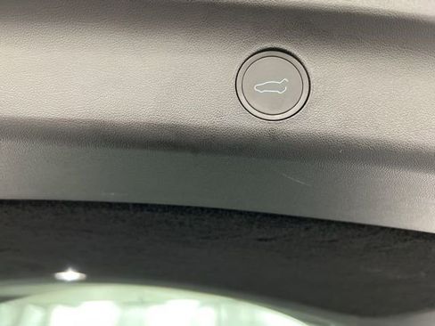 Used 2023 Tesla Model Y Long Range image 31