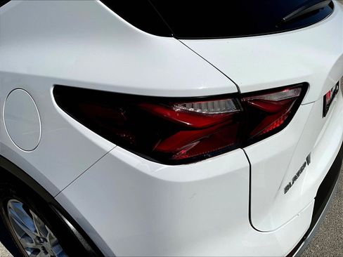 Used 2019 Chevrolet Blazer LT w/ Sun and Wheels Package FWD image 23