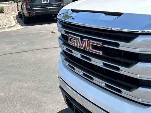 Used 2026 GMC Sierra 1500 SLE AWD/4WD image 30