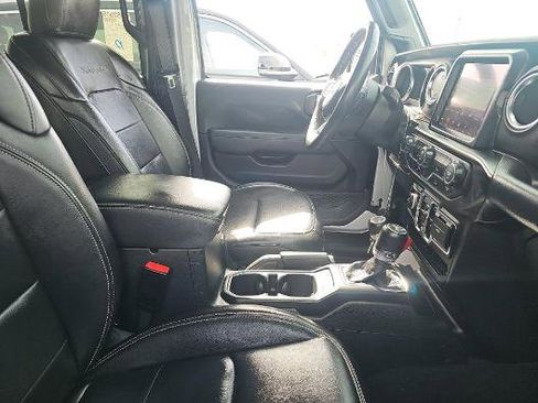 Used 2023 Jeep Wrangler Unlimited Sahara w/ Cold Weather Group image 5