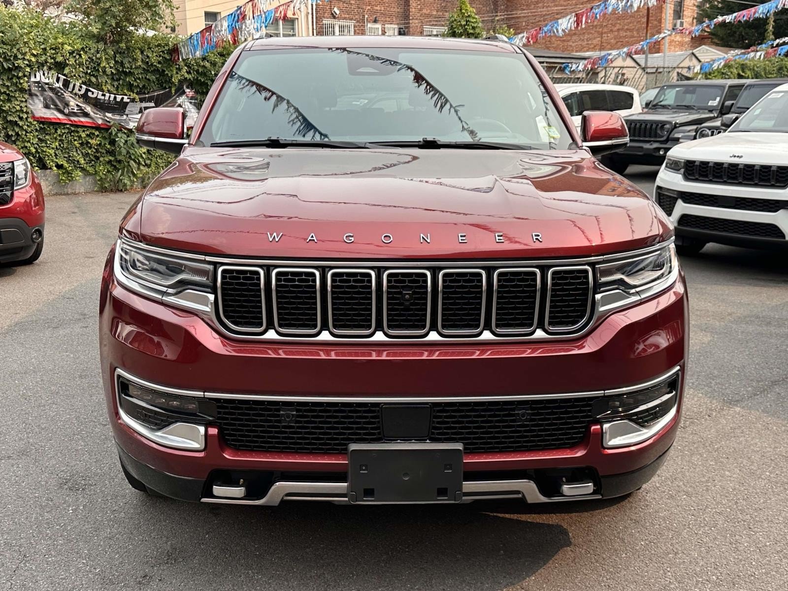 Used 2022 Jeep Wagoneer Series III w/ Premium Group I AWD/4WD image 8