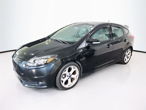 Used 2014 Ford Focus ST w/ Equipment Group 202A FWD image 1
