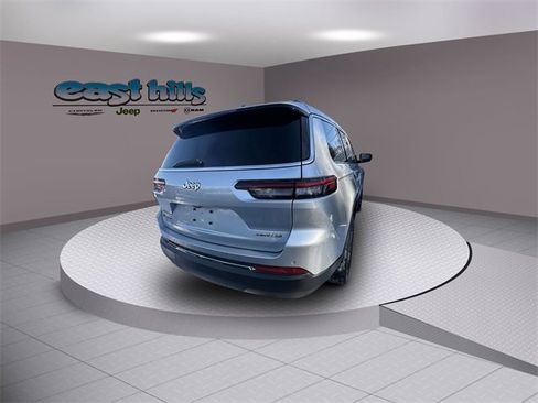 Certified 2022 Jeep Grand Cherokee L Limited image 2