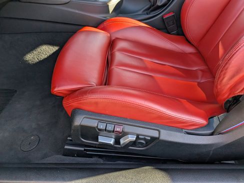 Used 2019 BMW M4 Convertible w/ Competition Package image 30