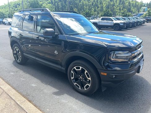 Used 2023 Ford Bronco Sport Outer Banks w/ Tech Package AWD/4WD image 16