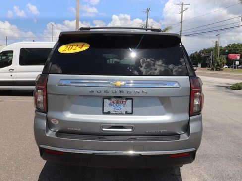 Used 2024 Chevrolet Suburban Premier AWD/4WD image 15