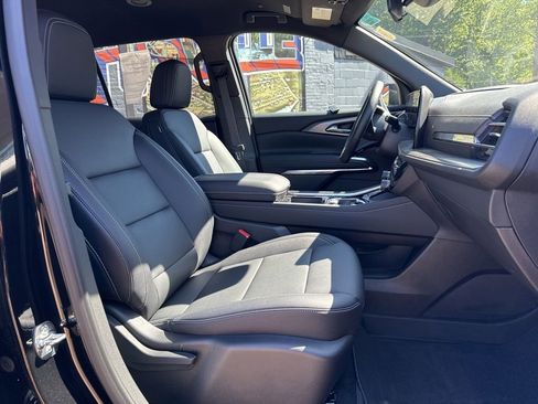 Used 2026 Chevrolet Traverse LT w/ LPO, Floor Liner Package AWD/4WD image 11