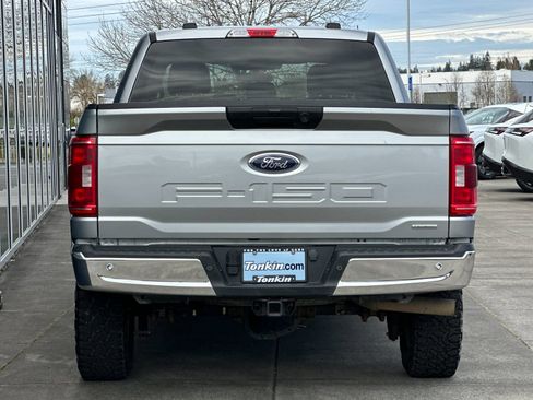 Used 2023 Ford F150 XLT w/ Trailer Tow Package image 4