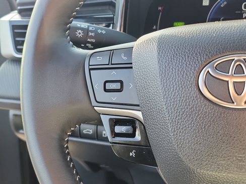 Certified 2025 Toyota Camry SE image 17