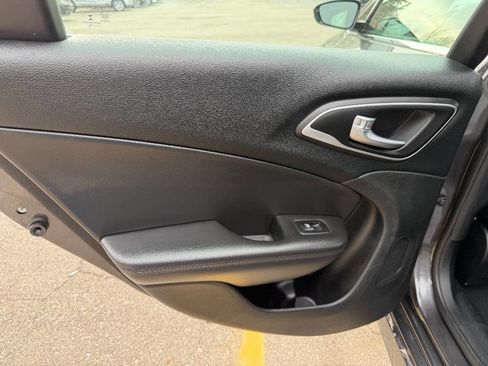 Used 2015 Chrysler 200 C image 12