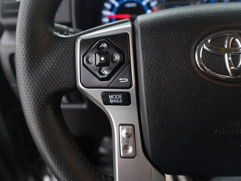 Used 2016 Toyota 4Runner Limited image 27