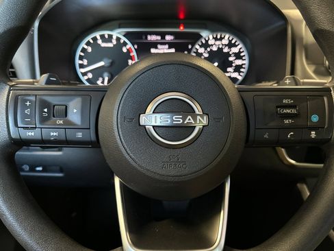Used 2024 Nissan Rogue SV AWD/4WD image 23