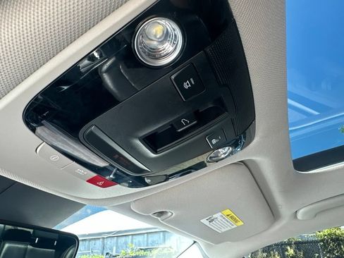 Used 2023 Kia Sorento S w/ Panoramic Sunroof Package AWD/4WD image 20