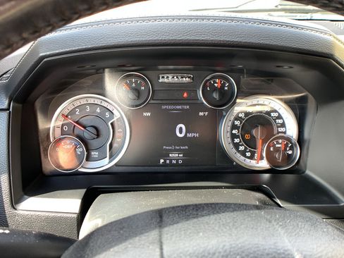 Used 2018 RAM 1500 Laramie image 16