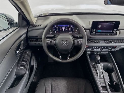 Certified 2023 Honda Accord EX image 18