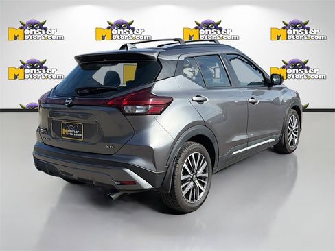 Used 2021 Nissan Kicks SR w/ Exterior Package image 5