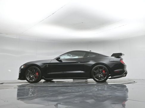 Certified 2021 Ford Mustang Shelby GT500 w/ Carbon Fiber Track Pack RWD image 50