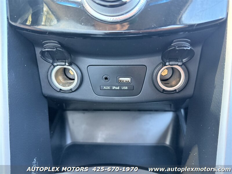 Used 2016 Hyundai Elantra GT FWD image 15