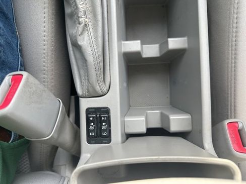 Used 2011 Subaru Forester 2.5X Premium image 19