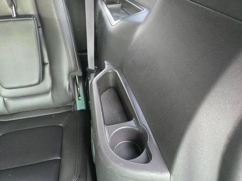 Used 2013 Ford Explorer XLT image 25