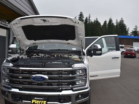 New 2025 Ford F350 King Ranch w/ Chrome Package image 24