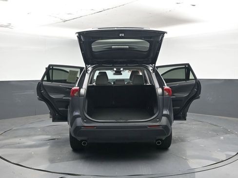 Used 2022 Toyota RAV4 LE image 47