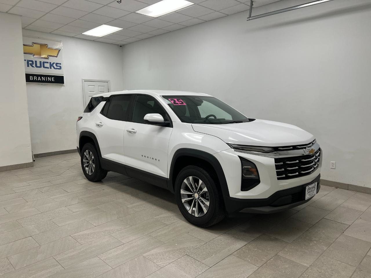 Used 2025 Chevrolet Equinox LT FWD image 21