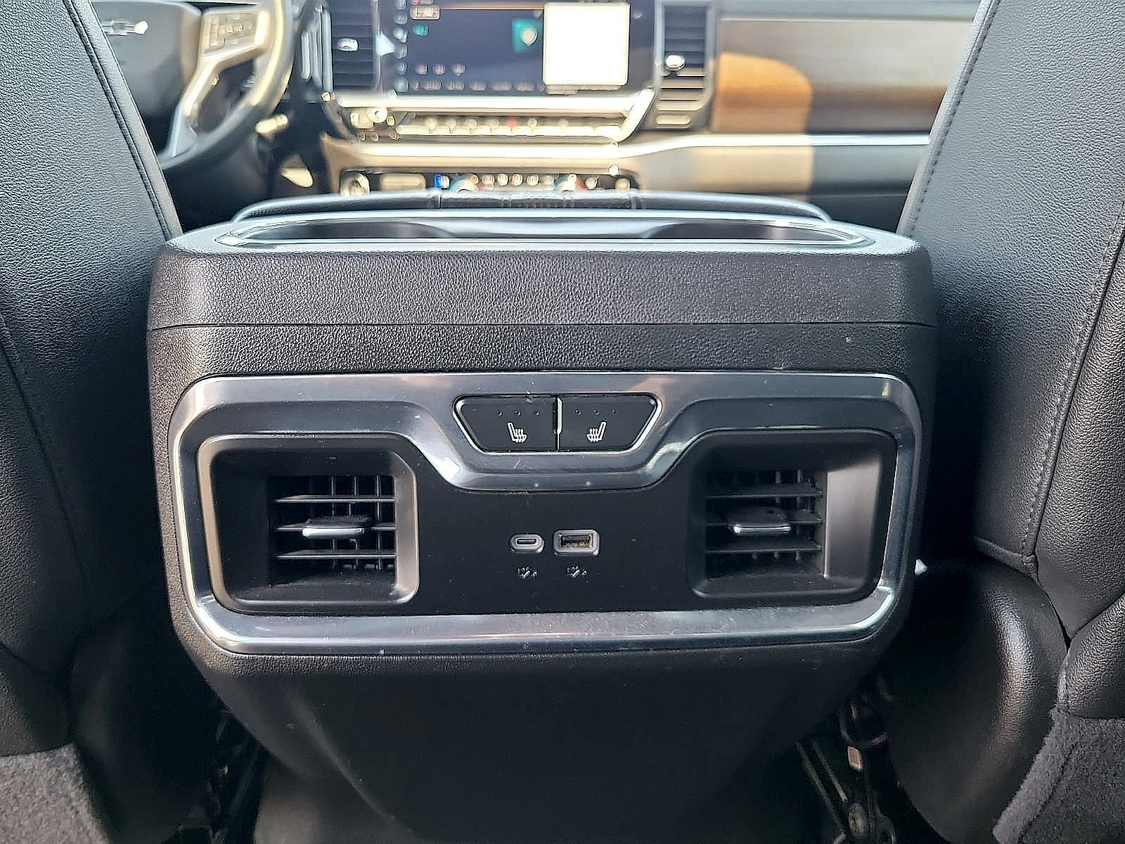 Used 2024 Chevrolet Silverado 2500 High Country w/ High Country Premium Package AWD/4WD image 10