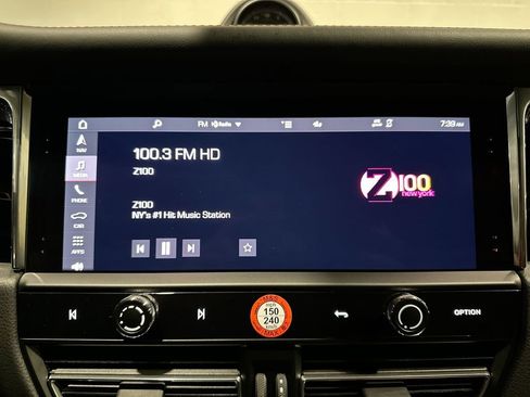 Used 2025 Porsche Macan image 15