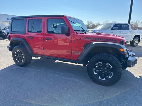 Used 2025 Jeep Wrangler Unlimited Rubicon image 5