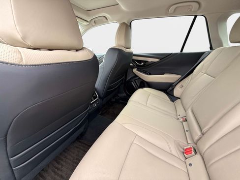Certified 2025 Subaru Outback Limited AWD/4WD image 19