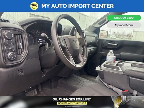 Used 2019 Chevrolet Silverado 1500 Custom Trail Boss w/ Custom Convenience Package image 8