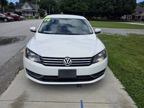 Used 2014 Volkswagen Passat 1.8T SE FWD image 4