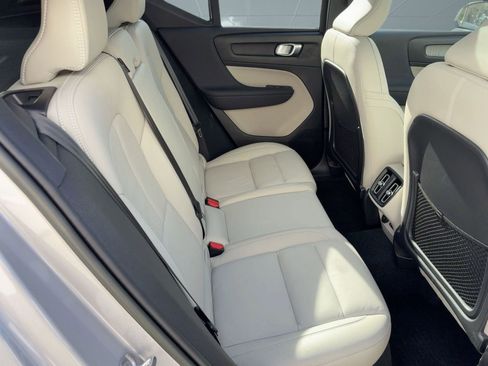 Certified 2023 Volvo XC40 B5 Plus w/ Protection Package Premier image 29