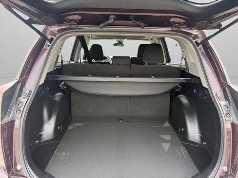 Used 2018 Toyota RAV4 XLE w/ Plus Extra Value Package AWD/4WD image 8
