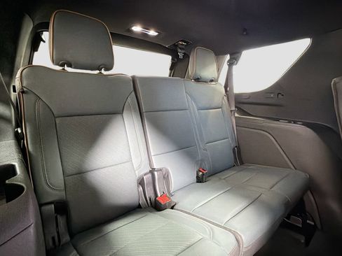 Used 2025 GMC Yukon AT4 w/ Premium Trailering Package AWD/4WD image 29
