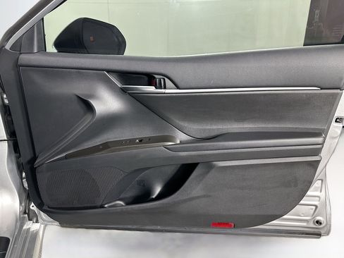 Used 2023 Toyota Camry SE image 29