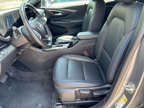 Used 2025 Buick Envista Sport Touring FWD image 25