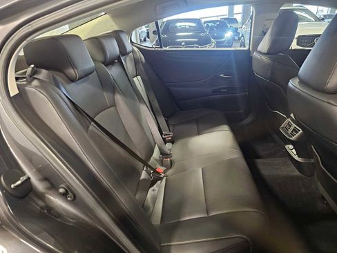 Used 2023 Lexus ES 250 w/ Premium Package image 38