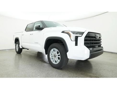 New 2026 Toyota Tundra SR5 AWD/4WD image 29
