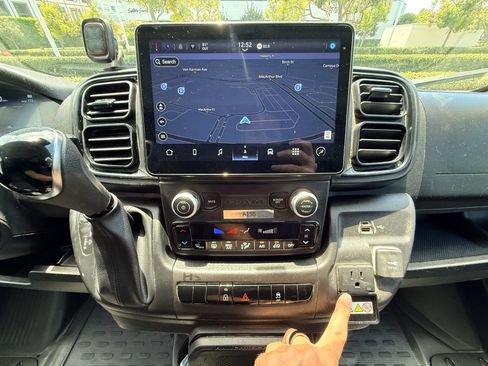 Used 2024 RAM ProMaster 2500 w/ Premium Convenience Group FWD image 24