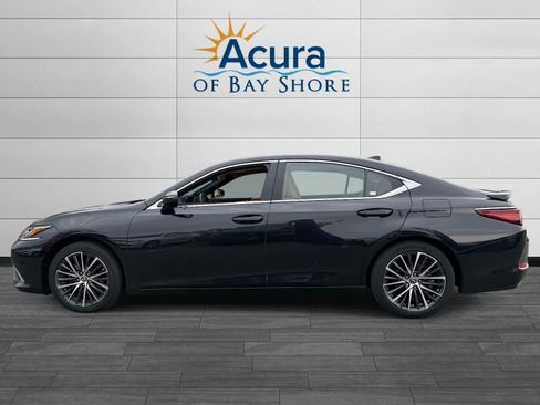 Used 2024 Lexus ES 350 w/ Premium Package FWD image 4