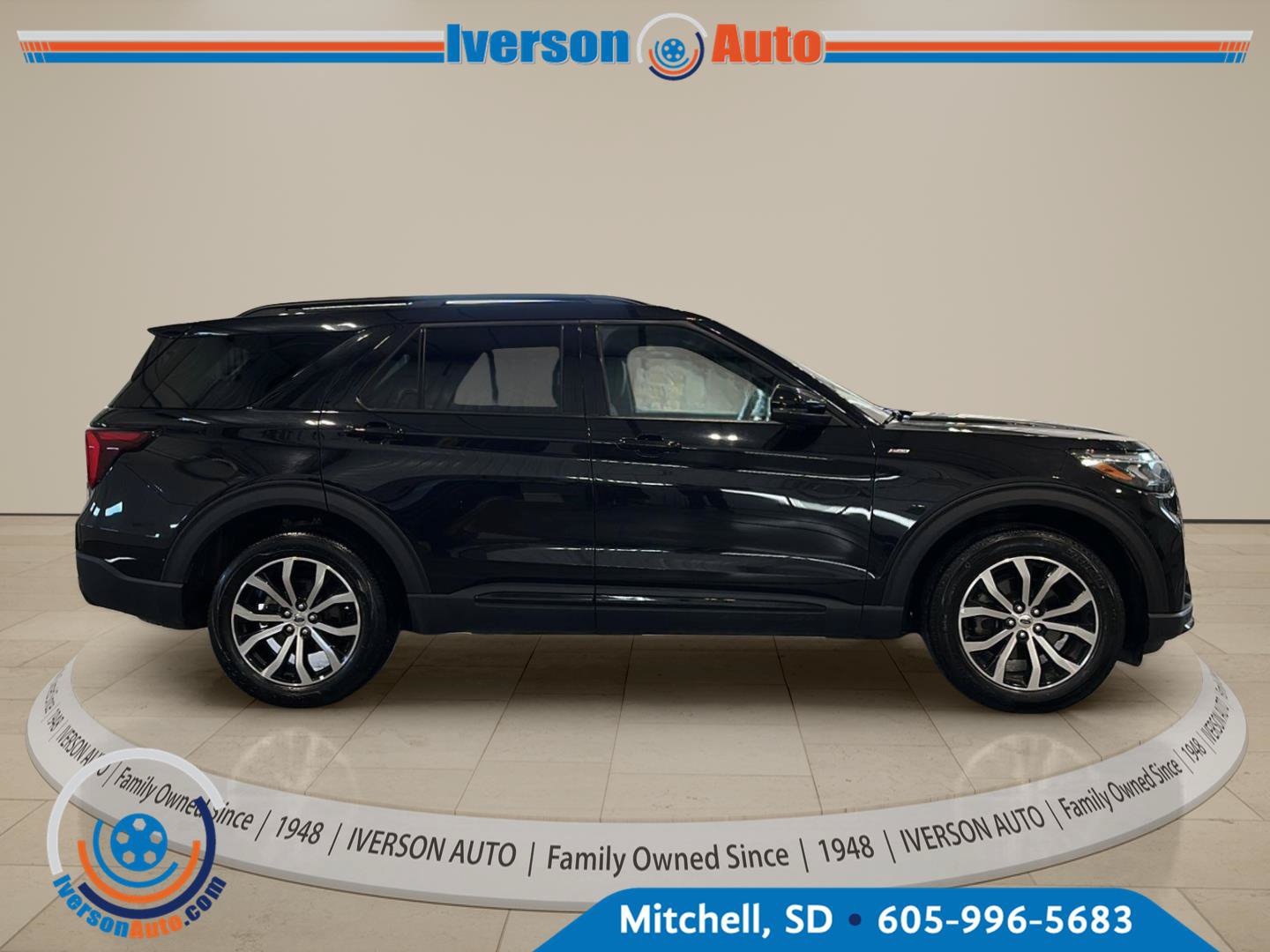 Used 2025 Ford Explorer ST-Line AWD/4WD image 8